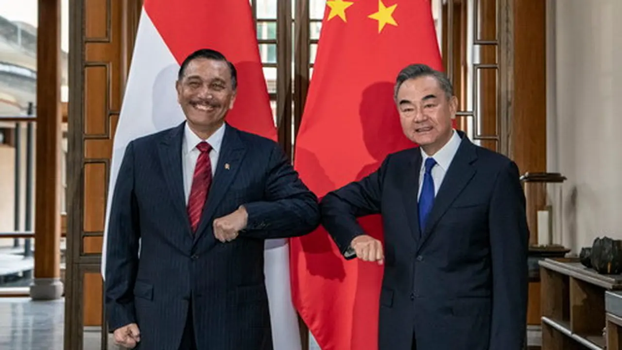 Luhut Wang Yi China (Kemlu China via CGTN)