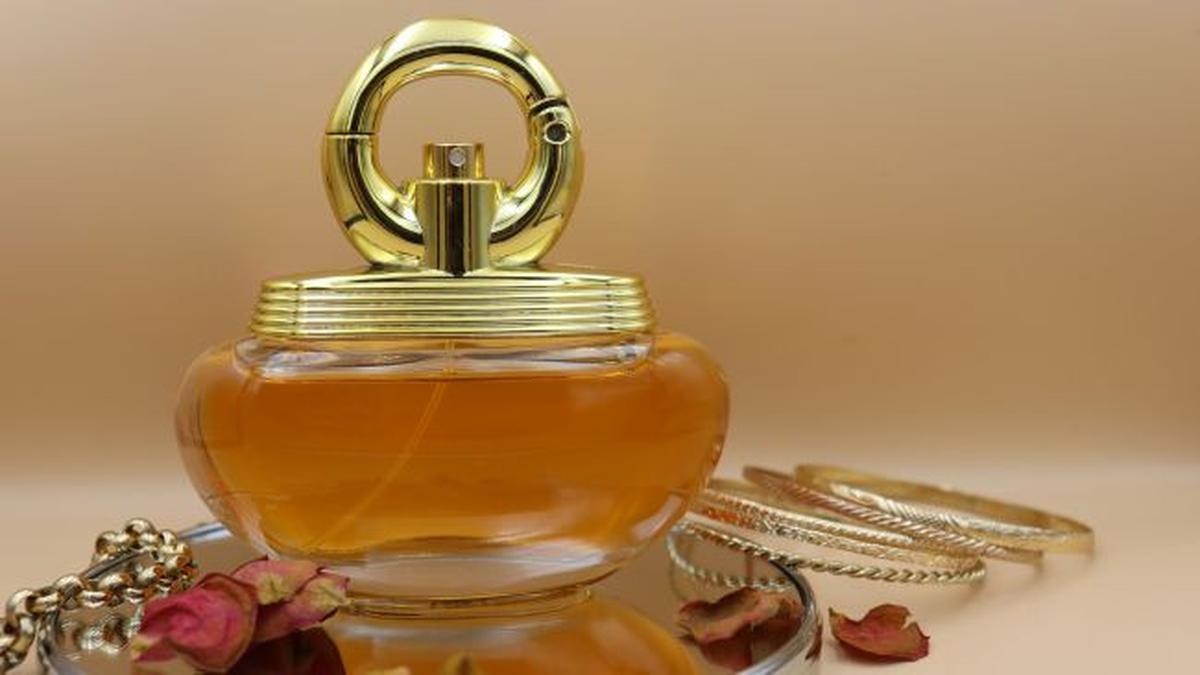 Sensasi Aroma Oud pada Parfum Arab, Punya Wangi Khas dan Awet
