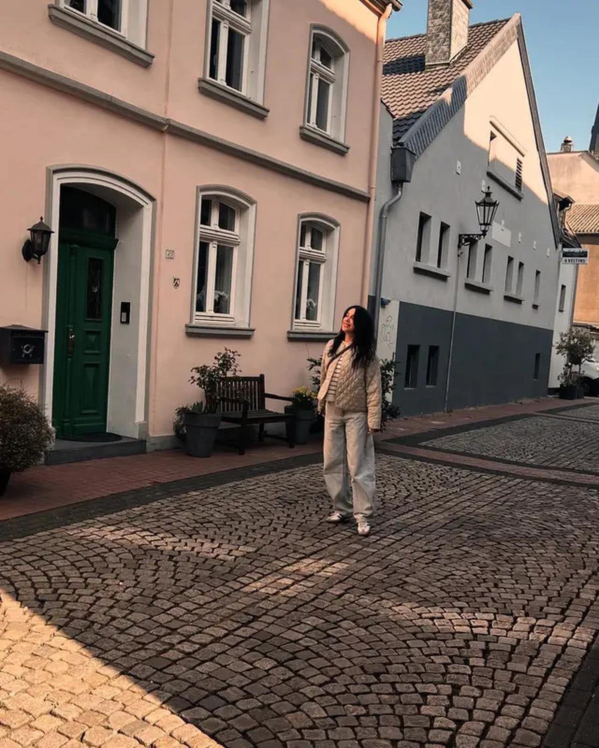 Foto-Foto Suasana Sekitar Rumah Sophia Latjuba di Jerman, Hadirkan Nuansa Segar