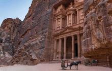 Mirip Kisah Indiana Jones, Arkeolog Temukan Makam Tersembunyi Berusia 2.000 Tahun di Petra