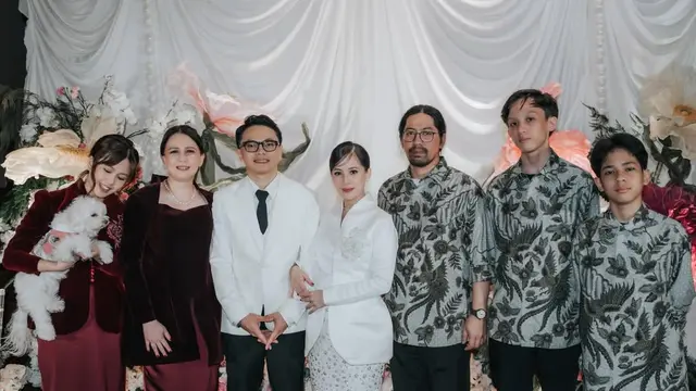Adhisty Zara Menikah dan Hamil Anak Pertama, Tampil Cantik dengan Kebaya Putih di Hari Pernikahan
