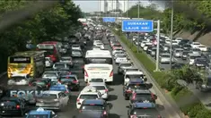 Tol Jagorawi kemacetan panjang lebih dari 10 kilometer dari Cawang menuju Bogor.