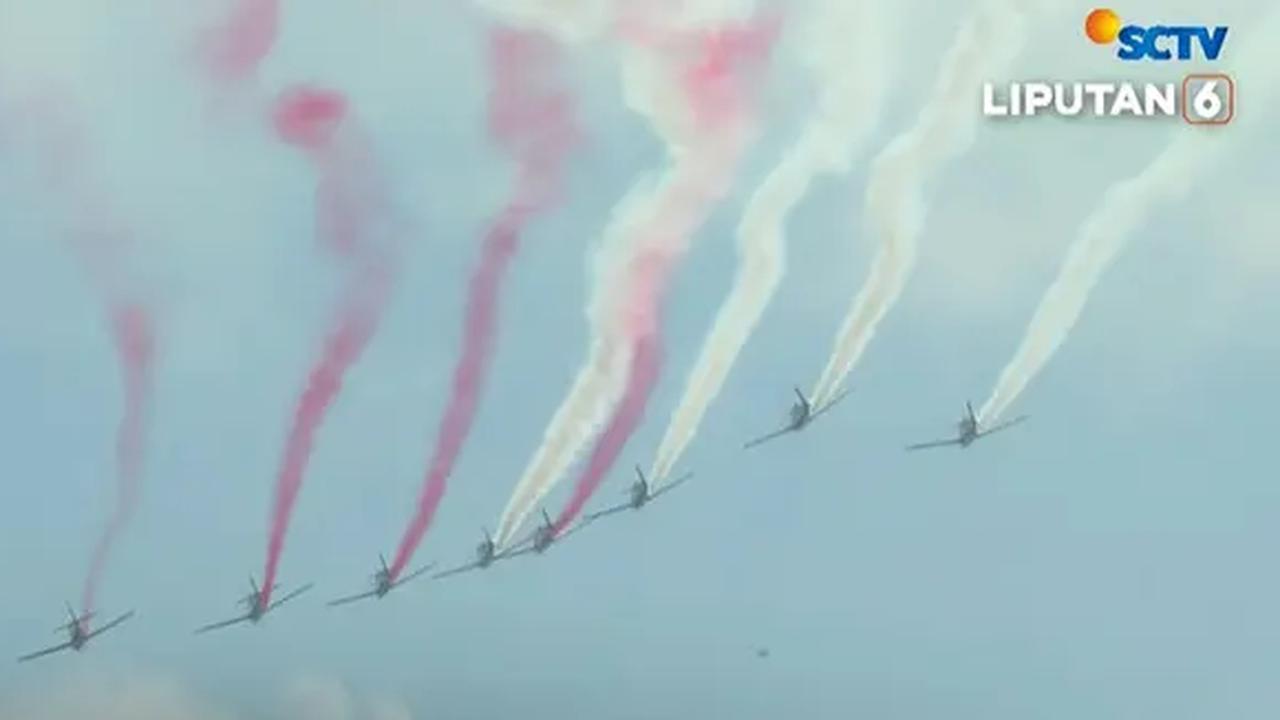 Tim Jupiter Aerobatik Indonesia Bermanuver di HUT ke-80 RI