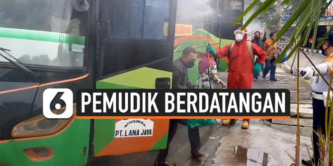 VIDEO: Arus Balik Lebaran, Ratusan Pemudik Mulai Padati Terminal Kampung Rambutan