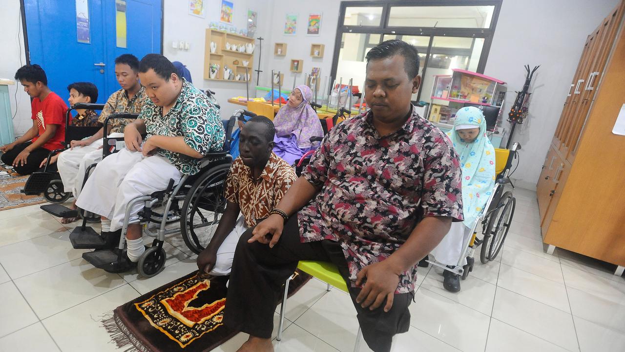 Semangat Guru Difabel di YPAC