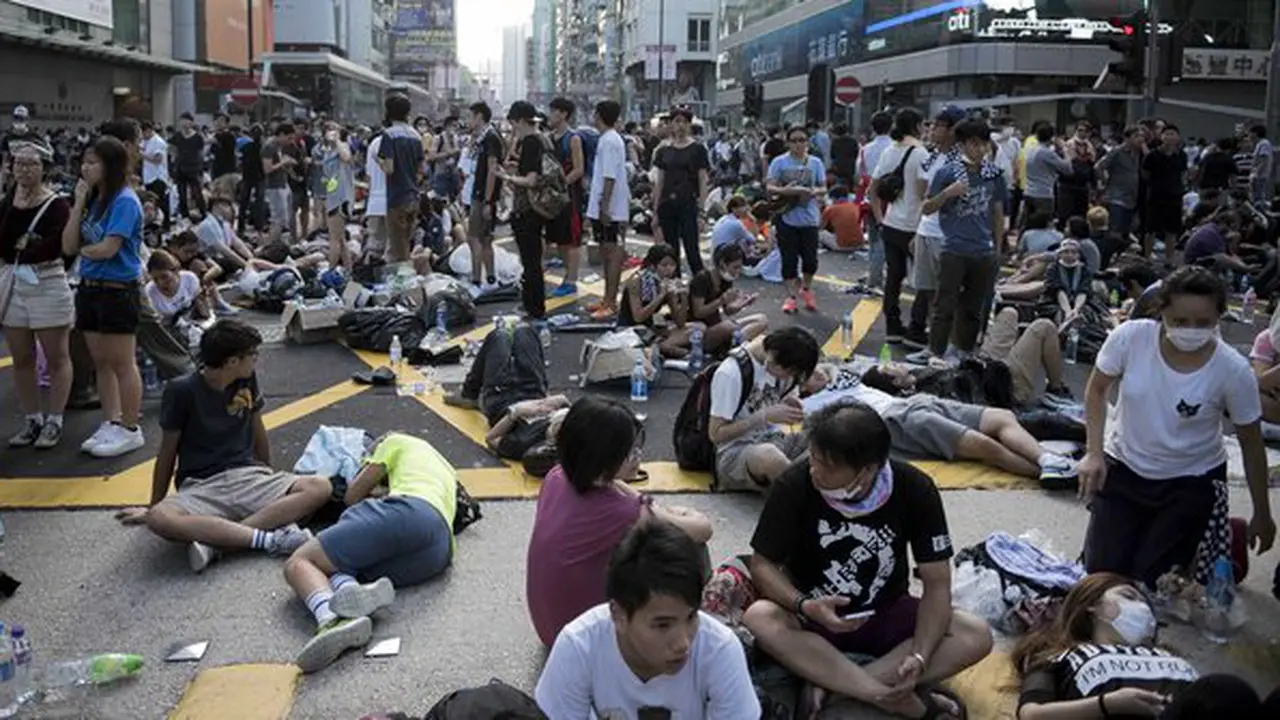 Mogok Sekolah, Pelajar Hong Kong Belajar di Tengah Demonstran