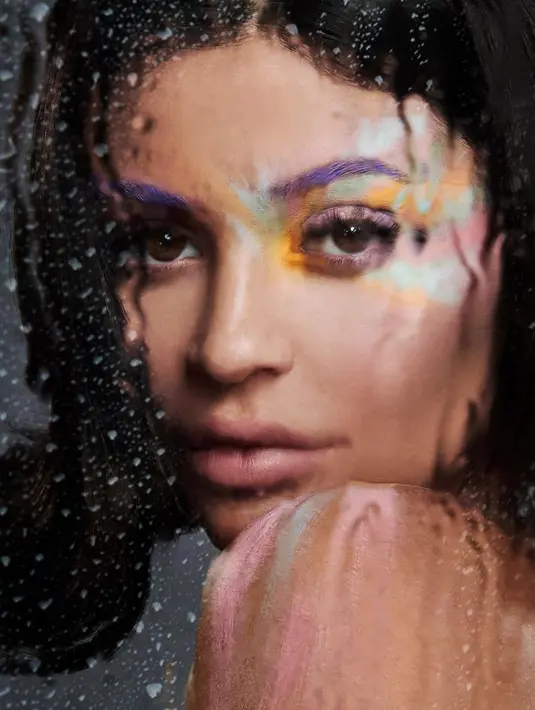 Kylie Jenner sendiri baru saja mengeluarkan Weather Collection yang terinspirasi dari Stormi Webster. (instagram/tokyostylez)