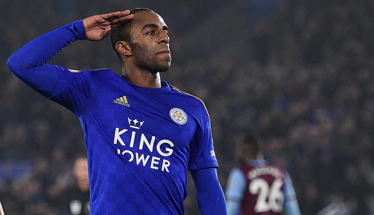 5. Ricardo Pereira (Leicester City) - Ricardo Pereira bergabung dengan Leicester City pada musim 2018/19. Pemain berusia 26 tahun ini tidak perlu waktu lama untuk beradaptasi dan menunjukan kemampuannya bersama Leicester di Liga Inggris. (AFP/Oli Scarff)