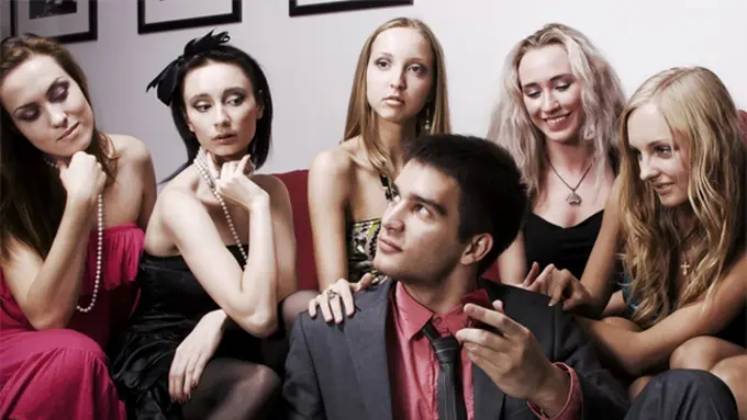 [Bintang]  Kata Astrologer : 4 Zodiak Ini Sering Gonta Ganti Pacar, Lho!