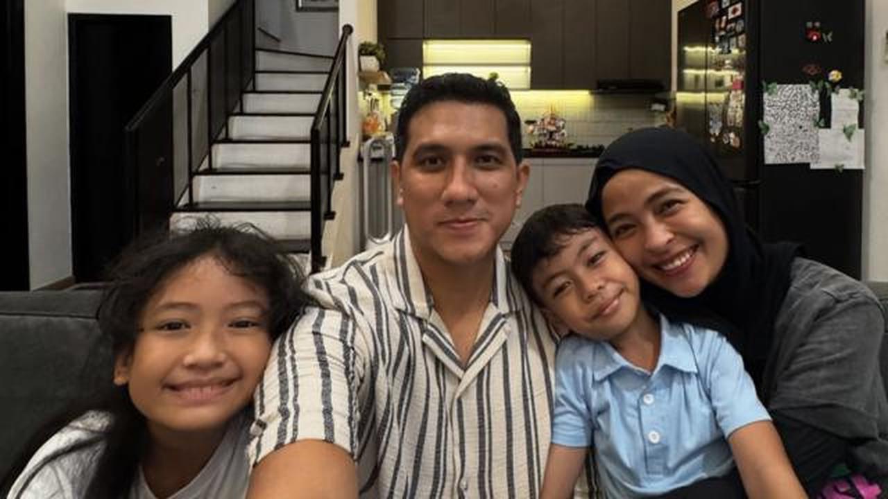 Intip 7 Potret Ruang Keluarga Tantri Kotak yang Menyatu dengan Dapur Modern
