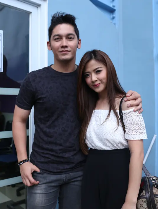 Franda dan Samuel Zylgwn telah memilih tema yang sederhana dan kekeluargaan, namun modern dan internasional. (Andy Masela/Bintang.com)