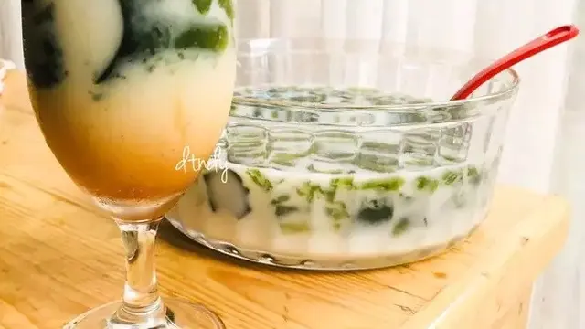 Es Cincau Hijau Gula Merah Homemade