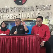 Sekjen PDIP Hasto Kristiyanto menggelar konferensi pers menyikapi dugaan kecurangan Pemilu 2024. (Liputan6.com/Winda Nelfira)