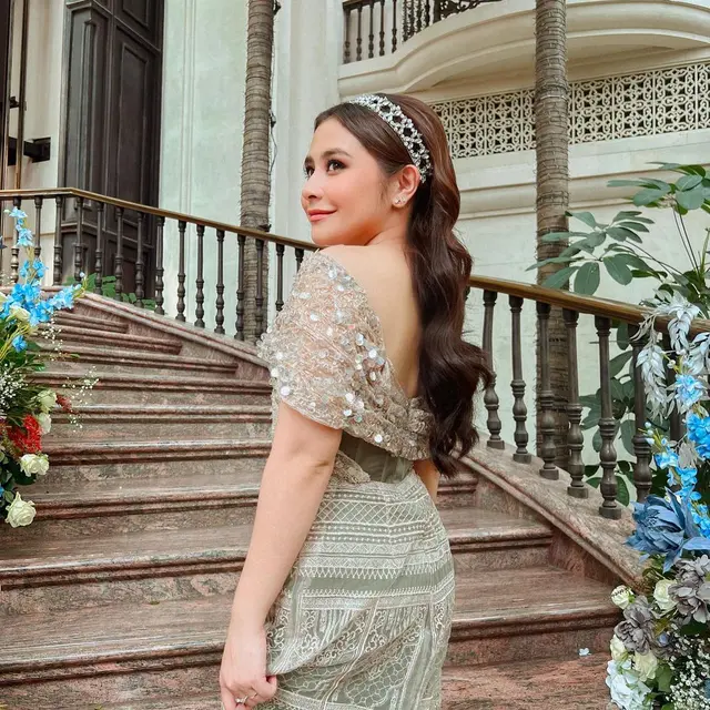 6 Potret Prilly Latuconsina Jadi Bridesmaid di Pernikahan Sahabat, Didoakan Menyusul