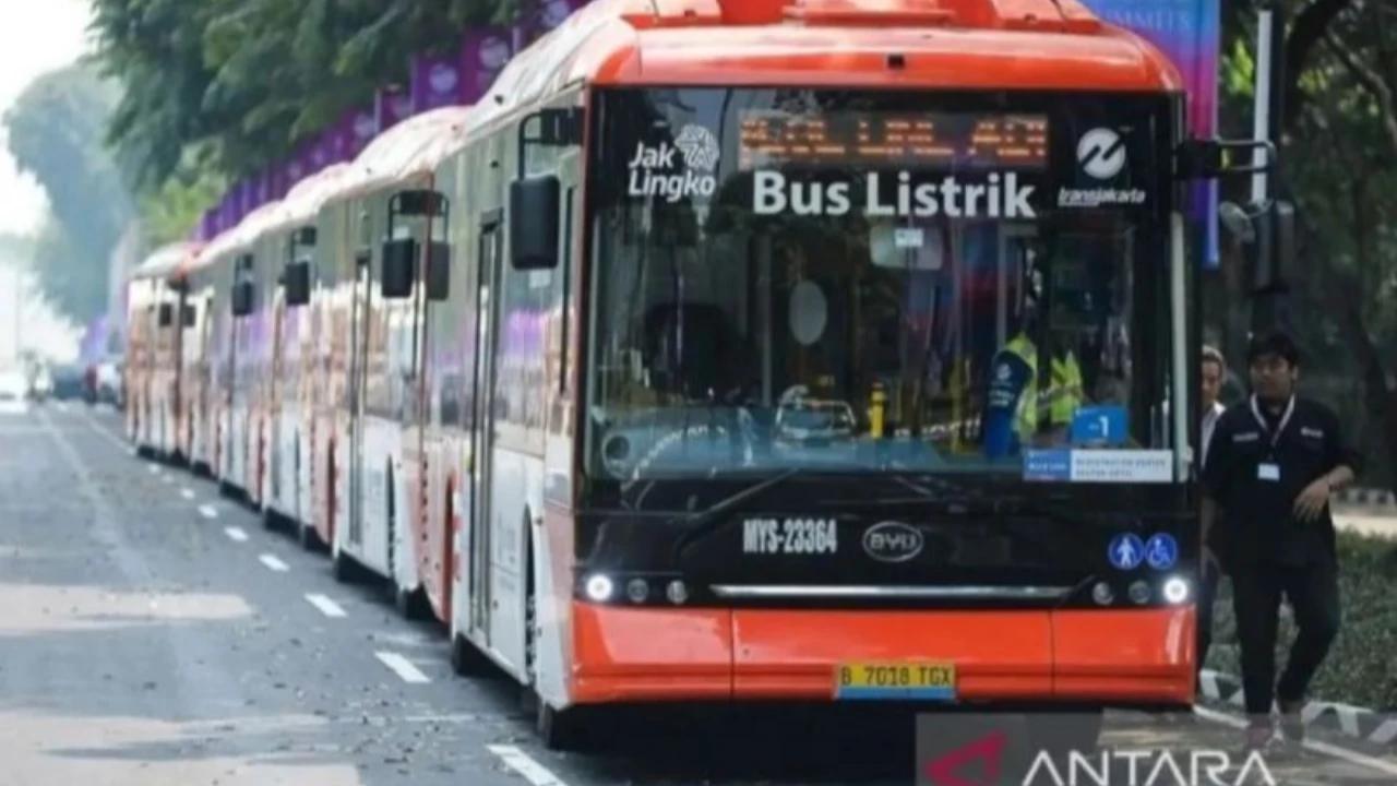 Polisi Jerat Pasal Asusila, Dua Pelaku Masturbasi di TransJakarta Jadi Tersangka