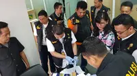 Satgas Antimafia Bola Libatkan Ratu Tisha Geledah Kantor PSSI (Foto: Doc Humas Polri)