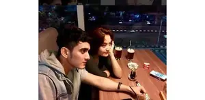 Siti Badriah beberapa kali memposting foto dengan pria arab di akun Instagramnya. Pria yang diakuinya sebagai seorang sahabat itu, ternyata sudah pernah dikenalkan kepada orangtua Siti Badriah.