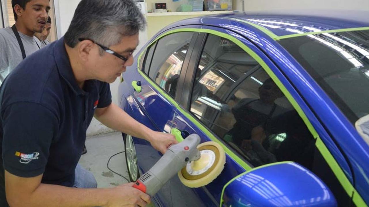 Kenali Perbedaan Auto Detailing dengan Salon Mobil