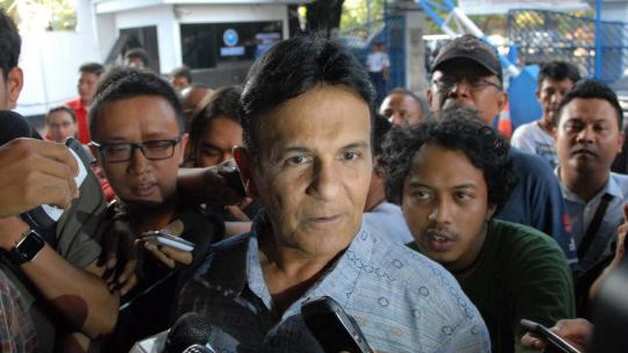Mark Sungkar datangi kantor BNN untuk tengok anaknya