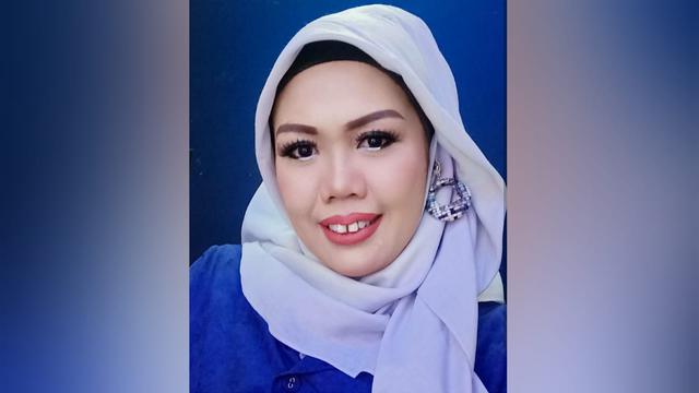 Mimpi Disiram Darah, Elly Sugigi Kini Mantap Berhijab - ShowBiz ...