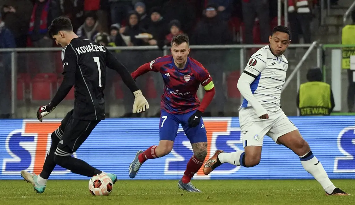 Hanya saja, Atalanta sedikit di atas angin meski melakoni laga tandang melawan Rakow yang menduduki dasar klasemen. (MACIEK SKOWRONEK/AFP)