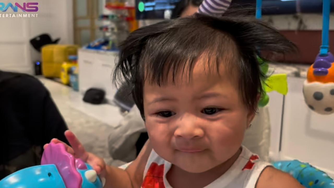 Lagi Ngambek ke Rayyanza, Nagita Slavina Salfok Lihat Rambut Baby Lily - Disebut Kayak Musuhnya Sonic