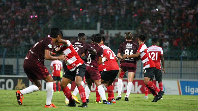 Madura United vs PSM Makassar