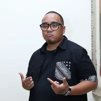 Igor Saykoji menambah daftar pengguna ojek online yang kini ramai diperbincangkan di tengah masyarakat. (Galih W. Satria/Bintang.com)