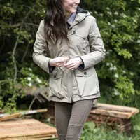 Belakangan, Kate Middleton jug tengah dibicarakan soal foto topless yang sempat tersebar beberapa waktu lalu. Kabarnya bersama Pangeran William, mereka meminta ganti rugi sebesar $2.1m.  (AFP/Bintang.com)