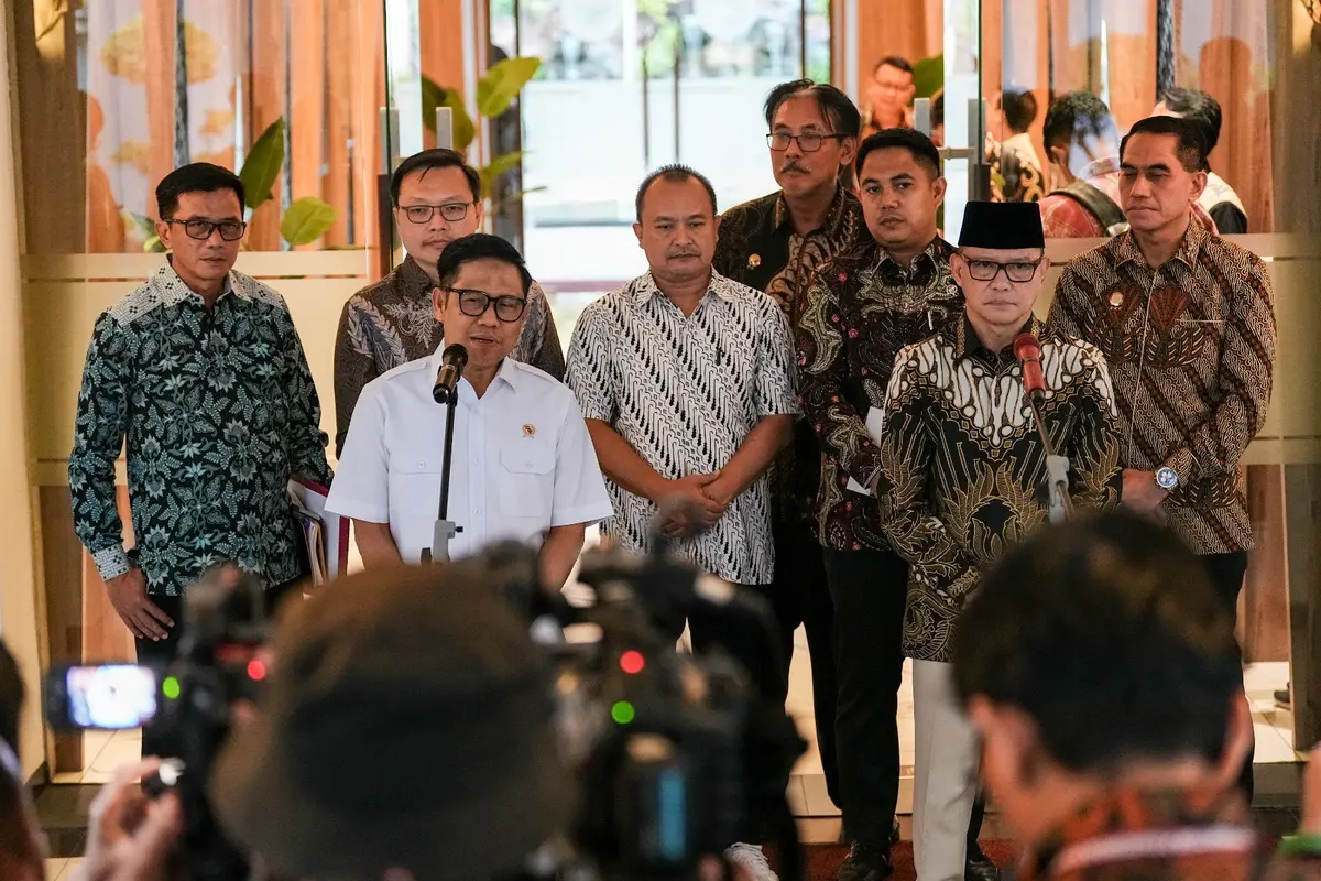 Menteri Koordinator Pemberdayaan Masyarakat (Menko PM) Muhaimin Iskandar usai rapat bersama Menteri P2MI Mukhtarudin di Kantor Kemenko PM (Istimewa)