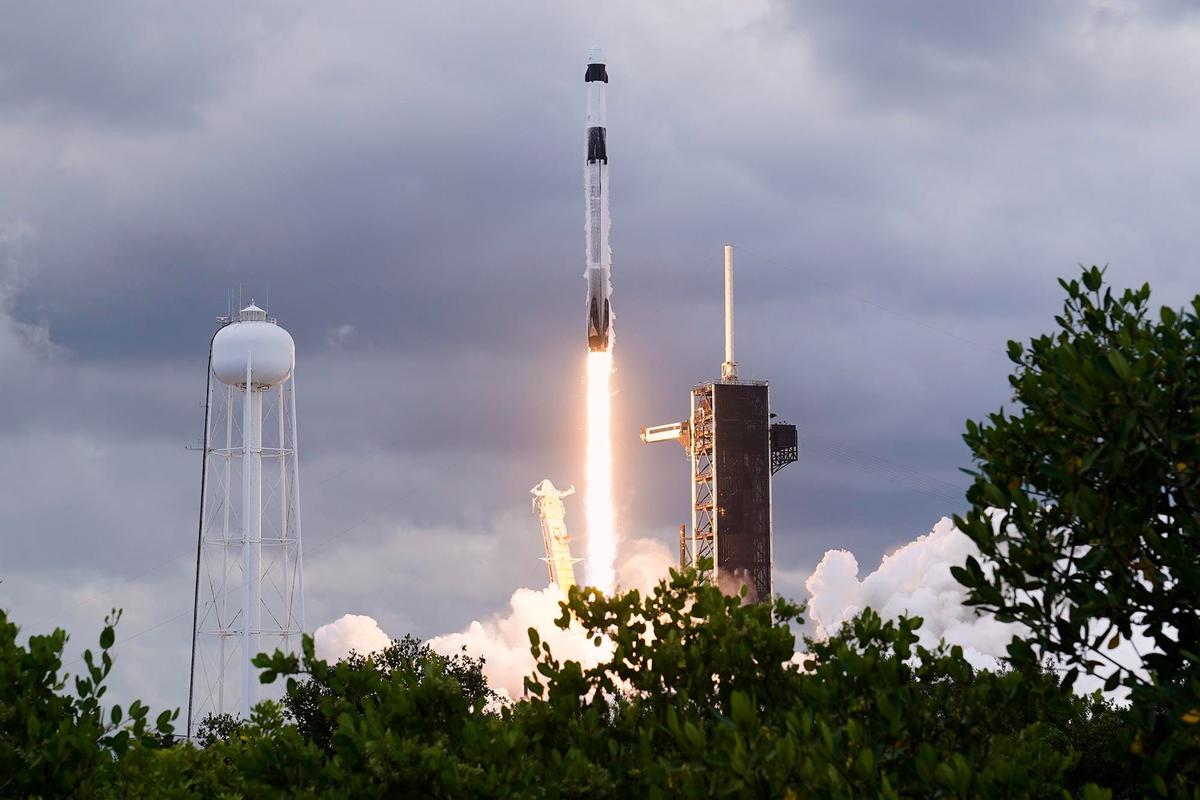 FOTO: Empat Astronaut Diterbangkan NASA dan SpaceX untuk Misi 6 Bulan di Stasiun Luar Angkasa