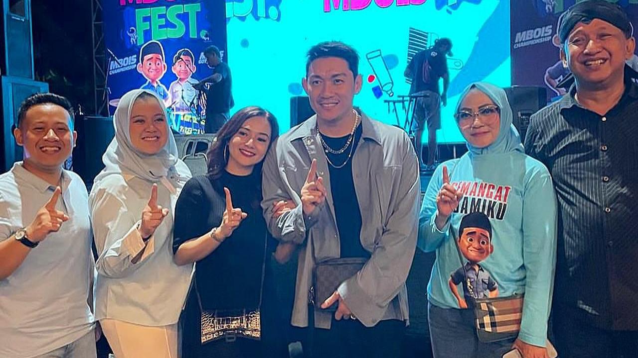 Ifan Seventeen Nyekar ke Makam Dylan Sahara, Ditemani Citra Monika
