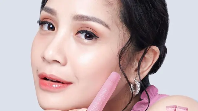 bibir merah dan lembap alami  tanpa kering mirip Nagita Slavina/dok. MS Glow
