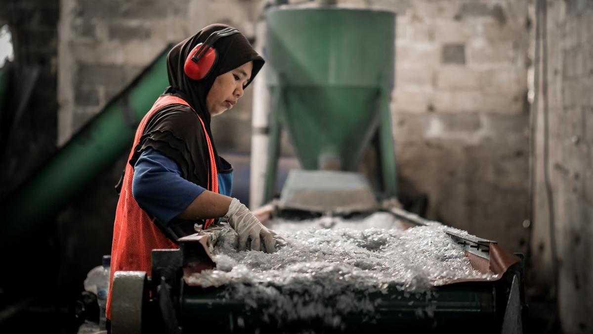 15 Ide Cuan dari Barang Bekas di Rumah, Sulap Limbah Jadi Keuntungan