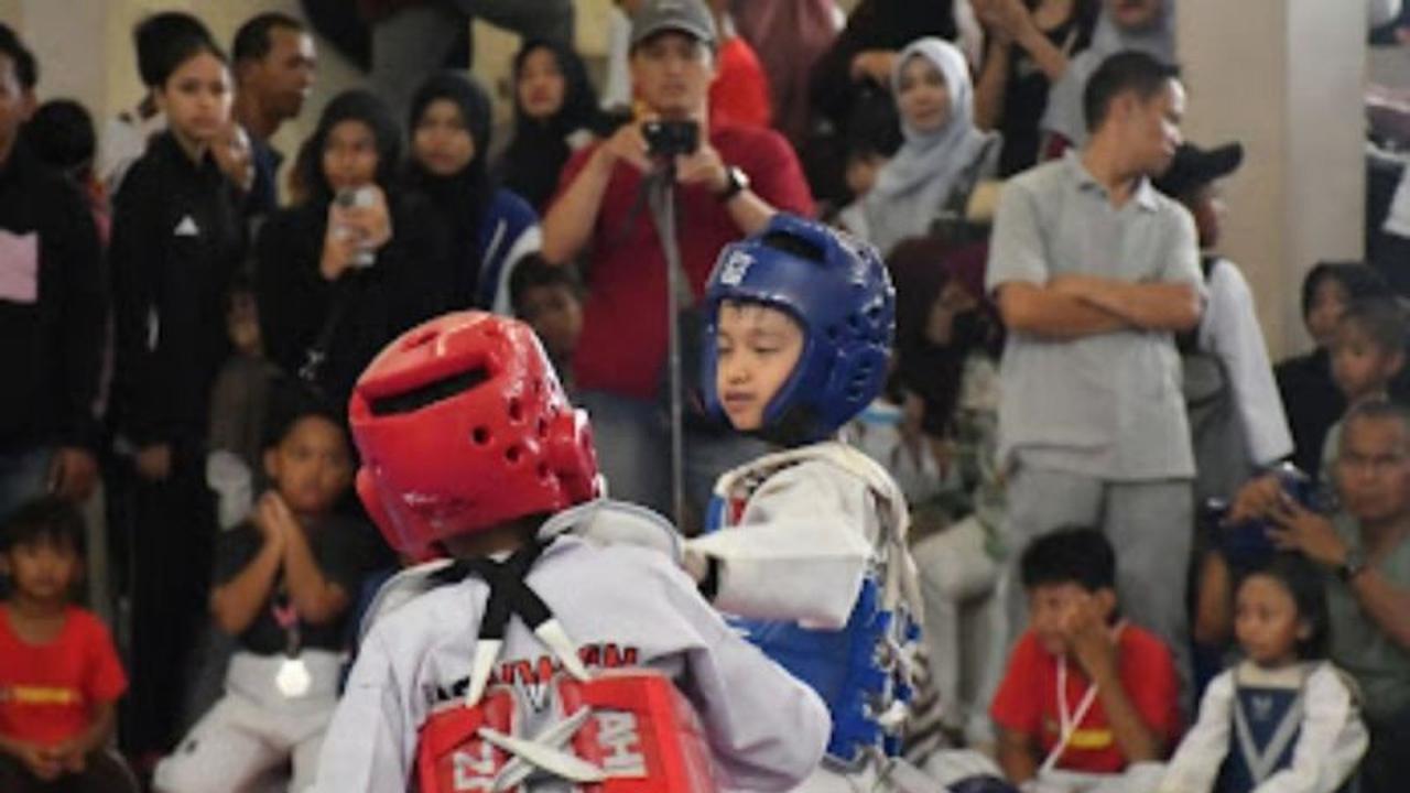 Banjarmasin Resmi Buka Taekwondo Kids Open 2025, Cetak Atlet Muda Berprestasi