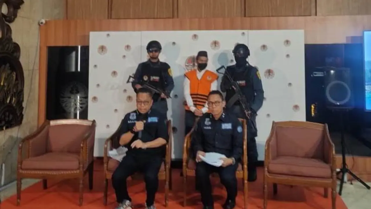 Tim Gakkum KLHK Tangkap Buronan Perambahan Kawasan Hutan di Bangka, Terancam Hukuman 10 Tahun.  (Liputan6.com/Henry)