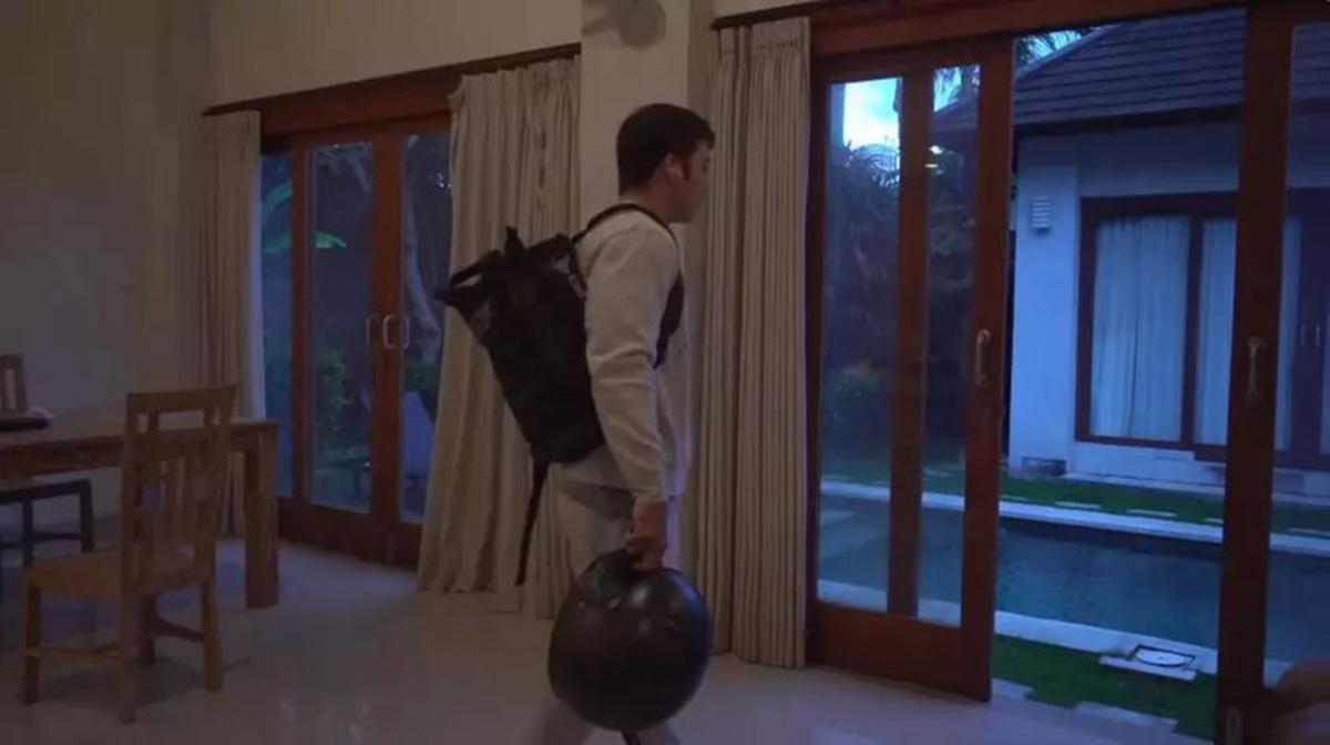 7 Potret Dapur Stefan William di Vila Bali, Desain Minimalis tapi Tawarkan Pemandangan Memukau