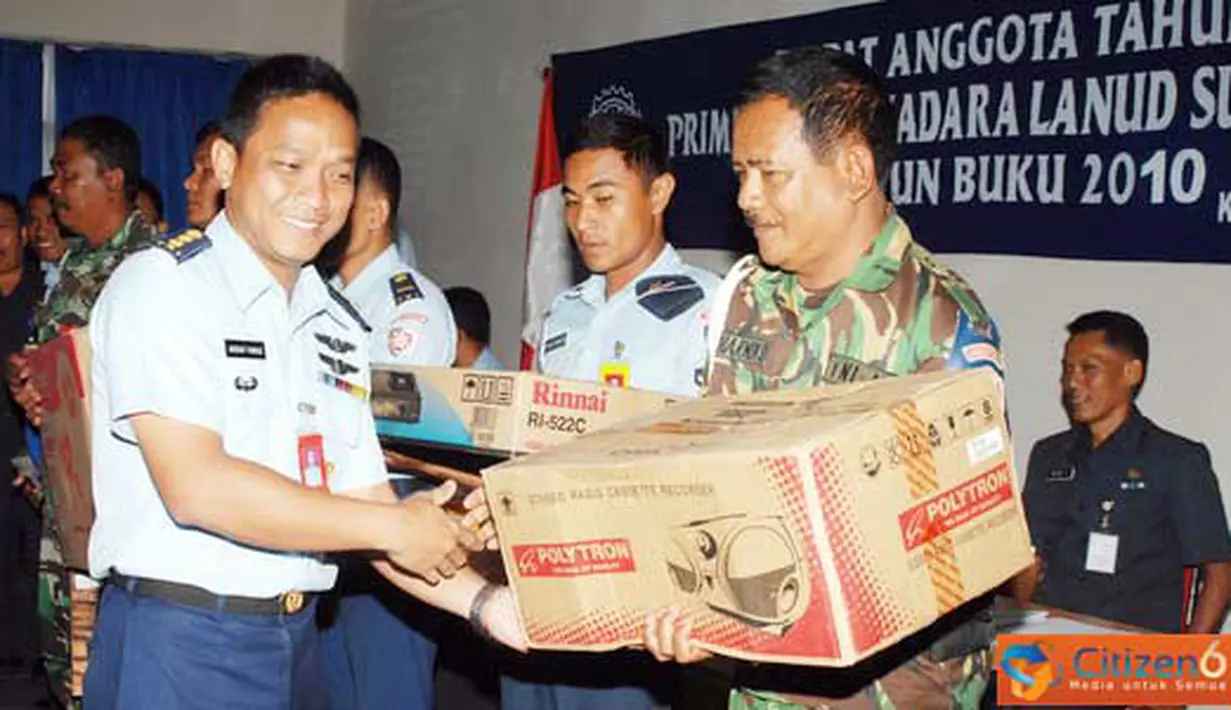 Citizen6, Subang: pembagian doorprize bagi 10 anggota yang berpartisipasi terbaik dan terakhir pemilihan ketua Koperasi. (Pengirim: Dodo)