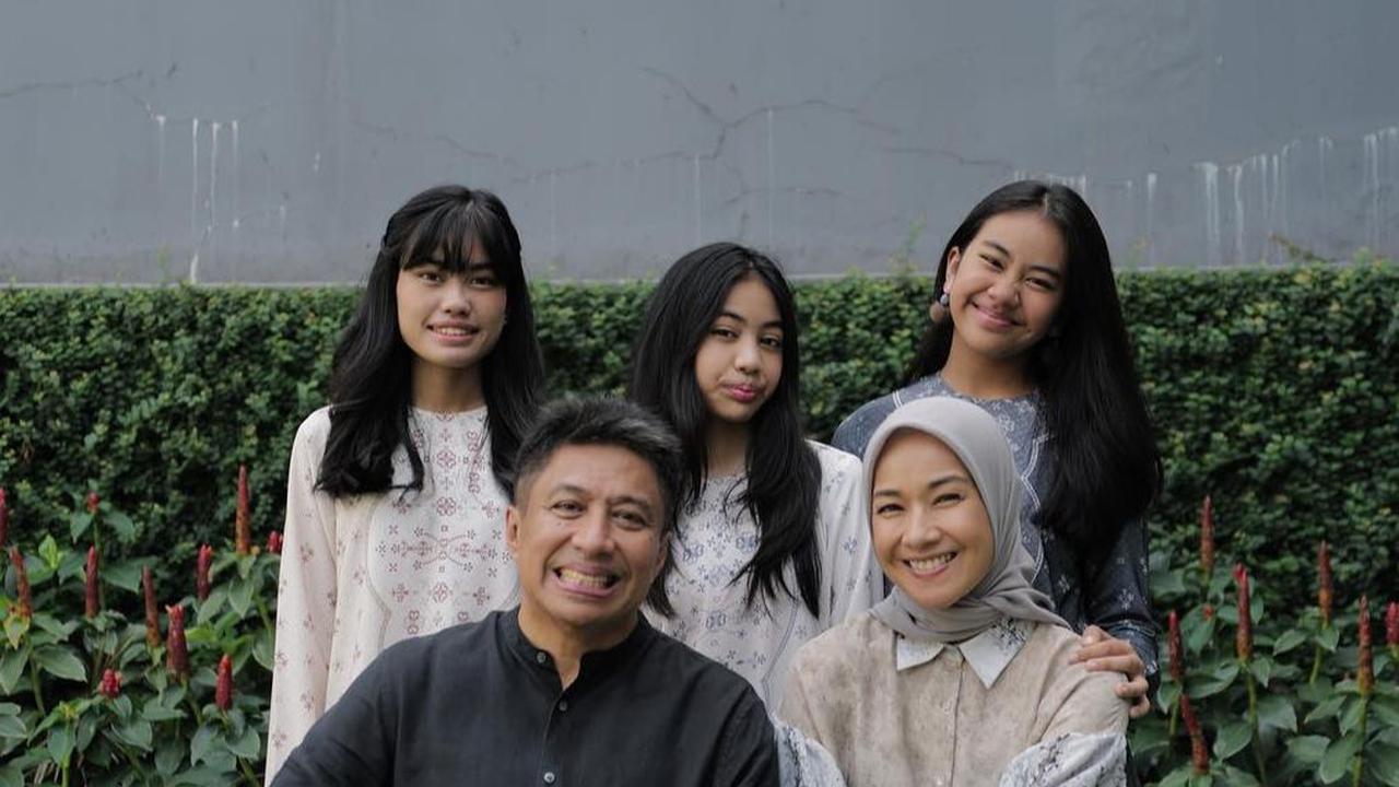 Ini Deretan Potret Ketiga Anak Alya Rohali, Berhasil Diterima di 5 kampus luar negeri Hingga Menjadi Pemenang Gadis Sampul
