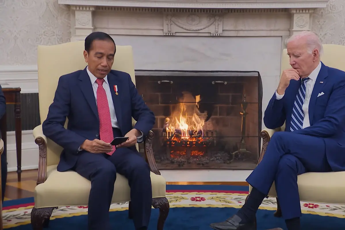 Presiden RI Joko Widodo di Gedung Putih membaca teks terkait perlindungan Gaza.