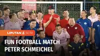 Legenda sepak bola dunia Peter Schmeichel menutup kunjungan hari terakhir di Indonesia bersama Vidio, dengan agenda fun football match. Serangkaian game digelar dalam agenda fun football match bersama Selebritis FC, di Pancoran Soccer Field, Minggu (...