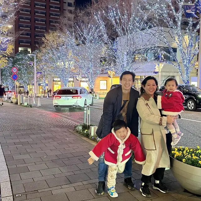 Pensiun dari Badminton, Ini 7 Kebersamaan Marcus Gideon dengan Istri dan Anak