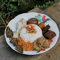 Restoran Omah Saerah menawarkan suasana sampai sajian yang mengobati kerinduan akan kampung halaman