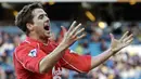 Michael Owen sukses menjadi striker tajam dengan menorehkan 118 gol dari 216 penampilannya bersama Liverpool. Ia bahkan sempat meraih gelar Ballon d'Or. Pada 2004, ia memutuskan bergabung ke Real Madrid dan mengalami kemunduran karier akibat sering dicadangkan. (AFP/Paul Barker)