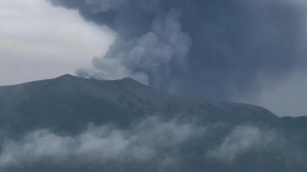 Sementara itu, puluhan pendaki Gunung Marapi lainnya dikabarkan ada yang masih terjebak di kawasan pendakian usai gunung berapi tersebut meletus dahsyat pada Minggu (3/12/2023).<br>