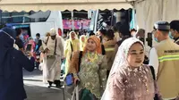 Jemaah Haji Gowa Rogoh Kocek Jutaan Demi Tampil Gemerlap Tiba di Indonesia
