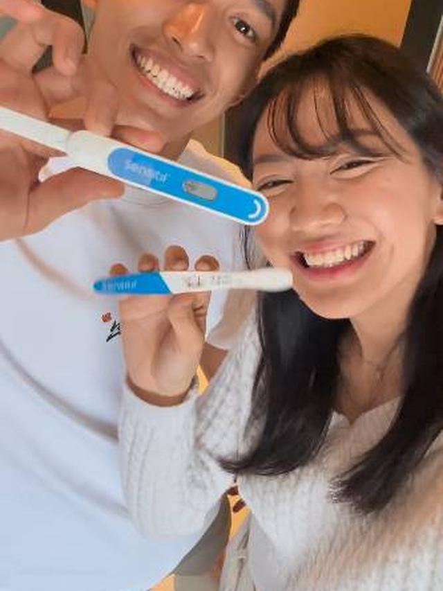 7 Potret Jonatan Christie dan Shanju Umumkan Hamil Anak Pertama, Penuh Kebahagiaan