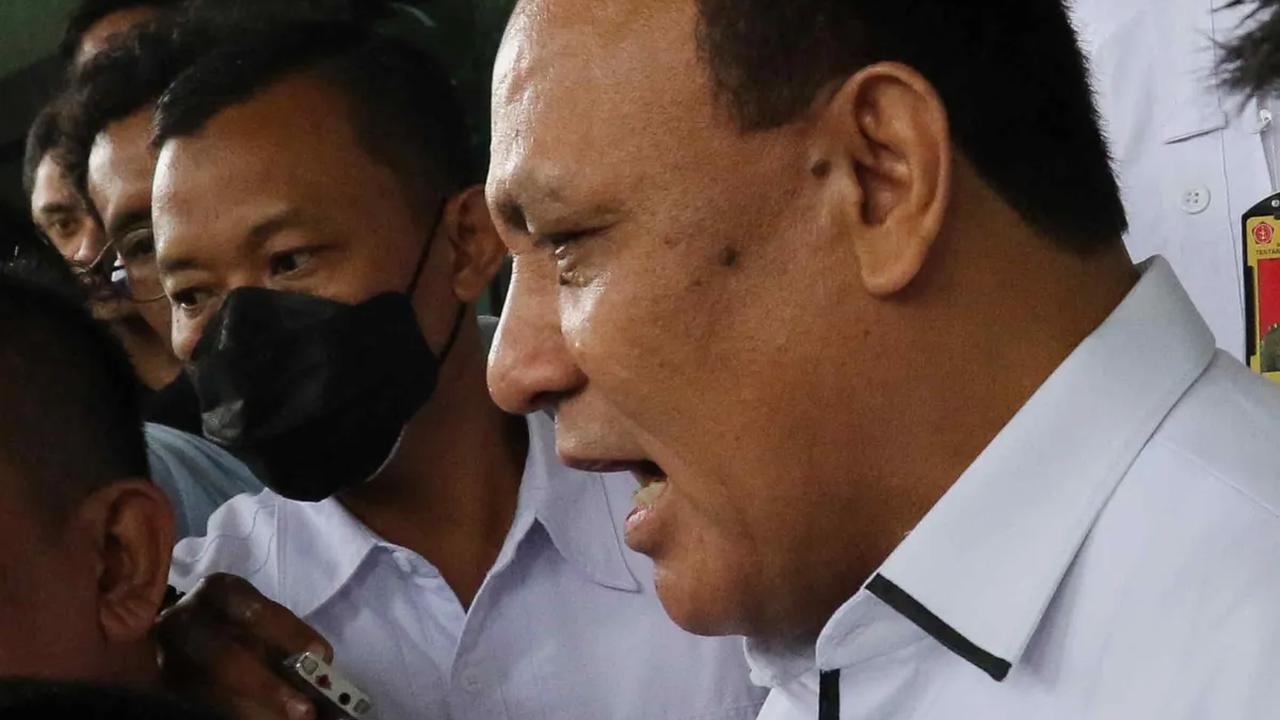 Ketua Komisi Pemberantasan Korupsi (KPK), Firli Bahuri saat memberikan keterangannya usai menjalani pemeriksaan etik dengan Dewan Pengawas di Gedung ACLC KPK.