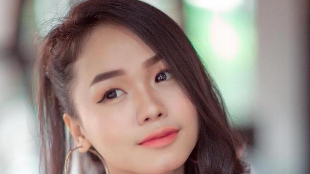 Tenny Amelia Putri (ist)