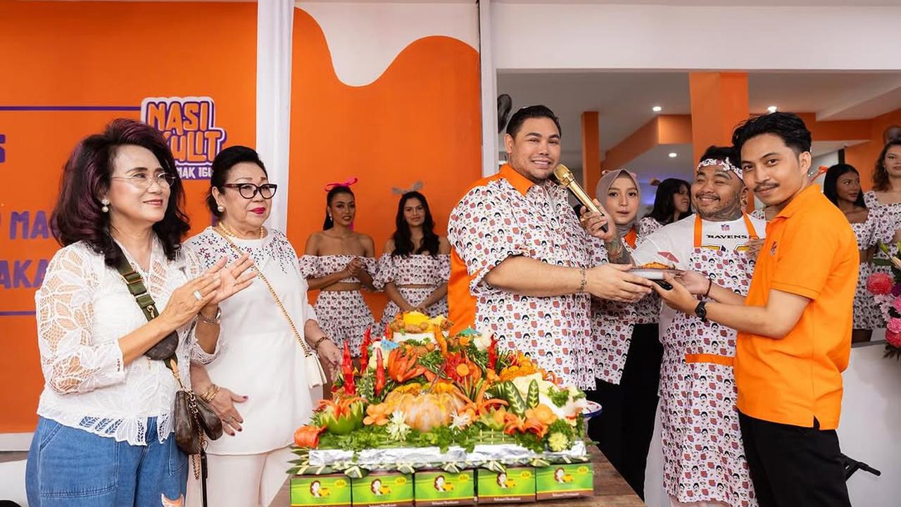 Ivan Gunawan Buka Bisnis Kuliner Baru, Harganya Mulai 15 Ribu sudah Bikin Perut Kenyang